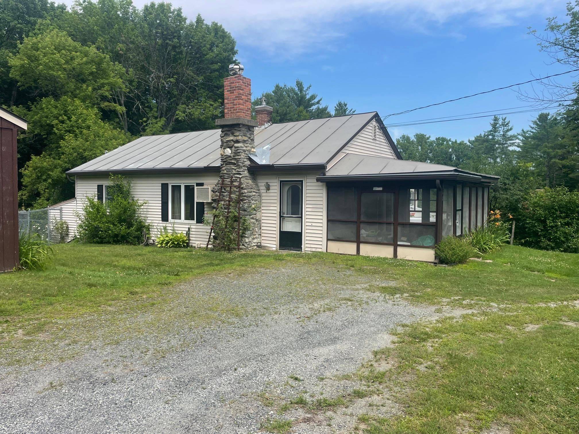 942 Christian ST, Hartford, VT 05088