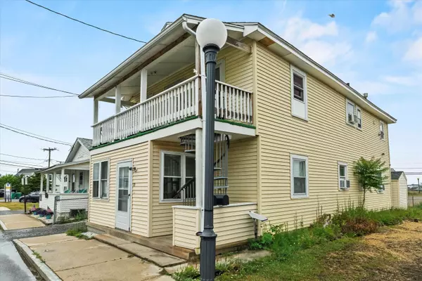 50 Highland AVE, Hampton, NH 03842