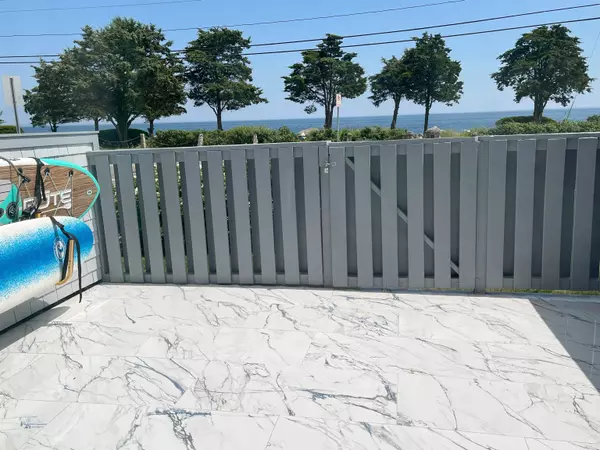 Hampton, NH 03842,947 Ocean BLVD #10