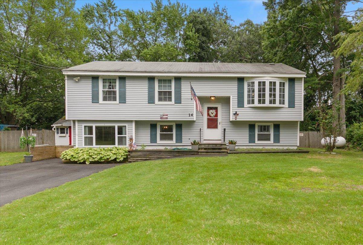 14 Dyer AVE, Salem, NH 03079