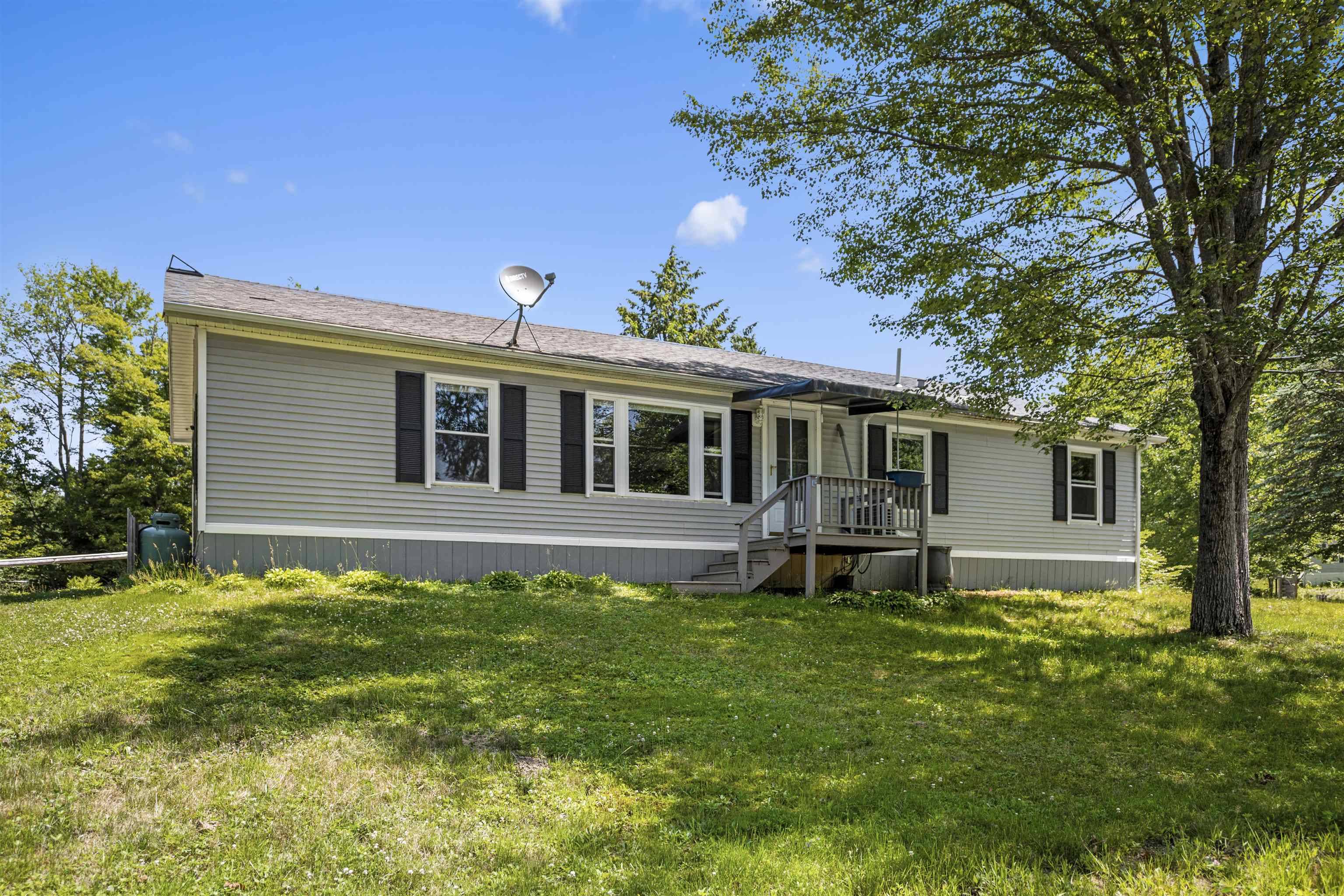 82 Spruce DR, Tuftonboro, NH 03816