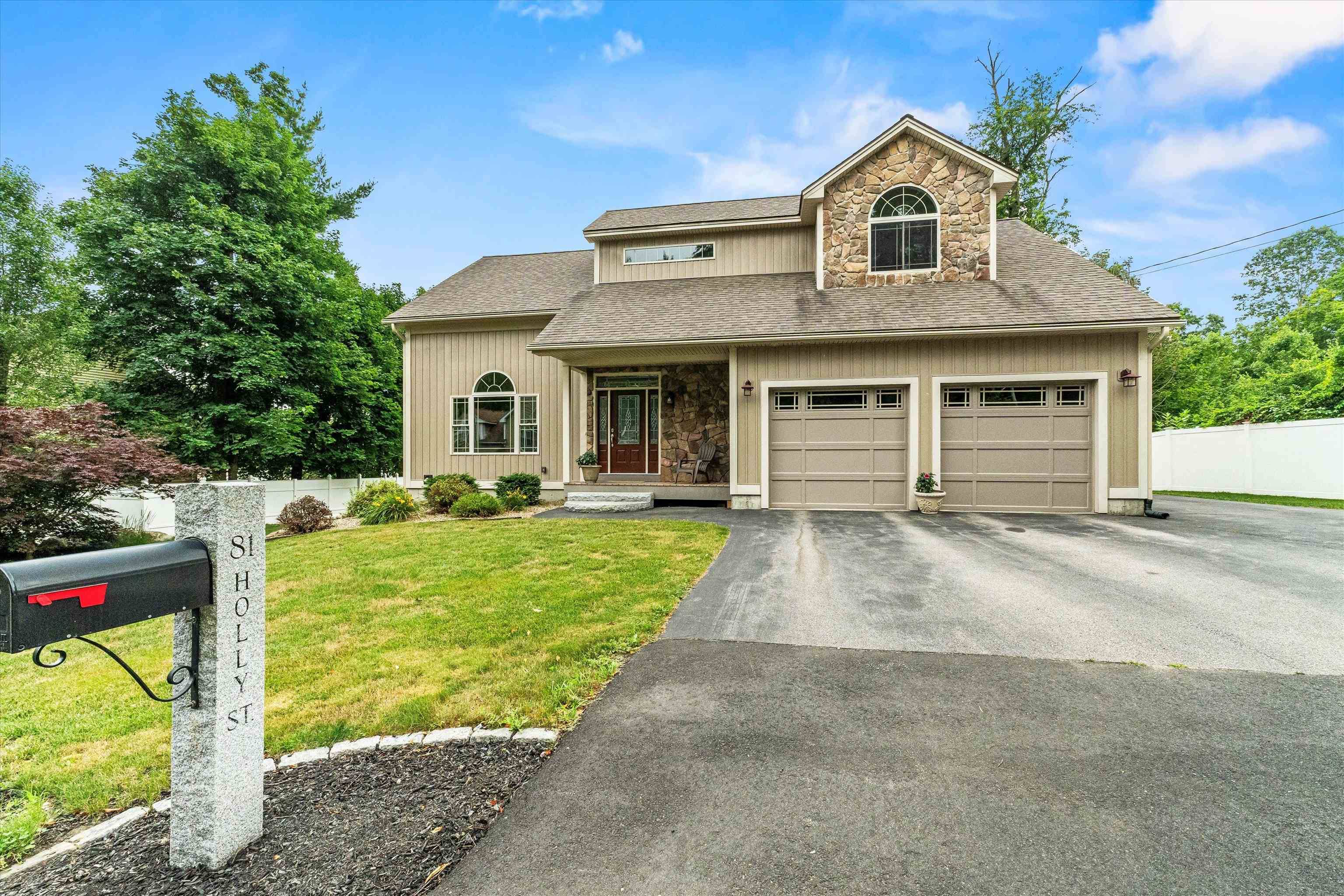 Goffstown, NH 03045-1342,81 Holly ST