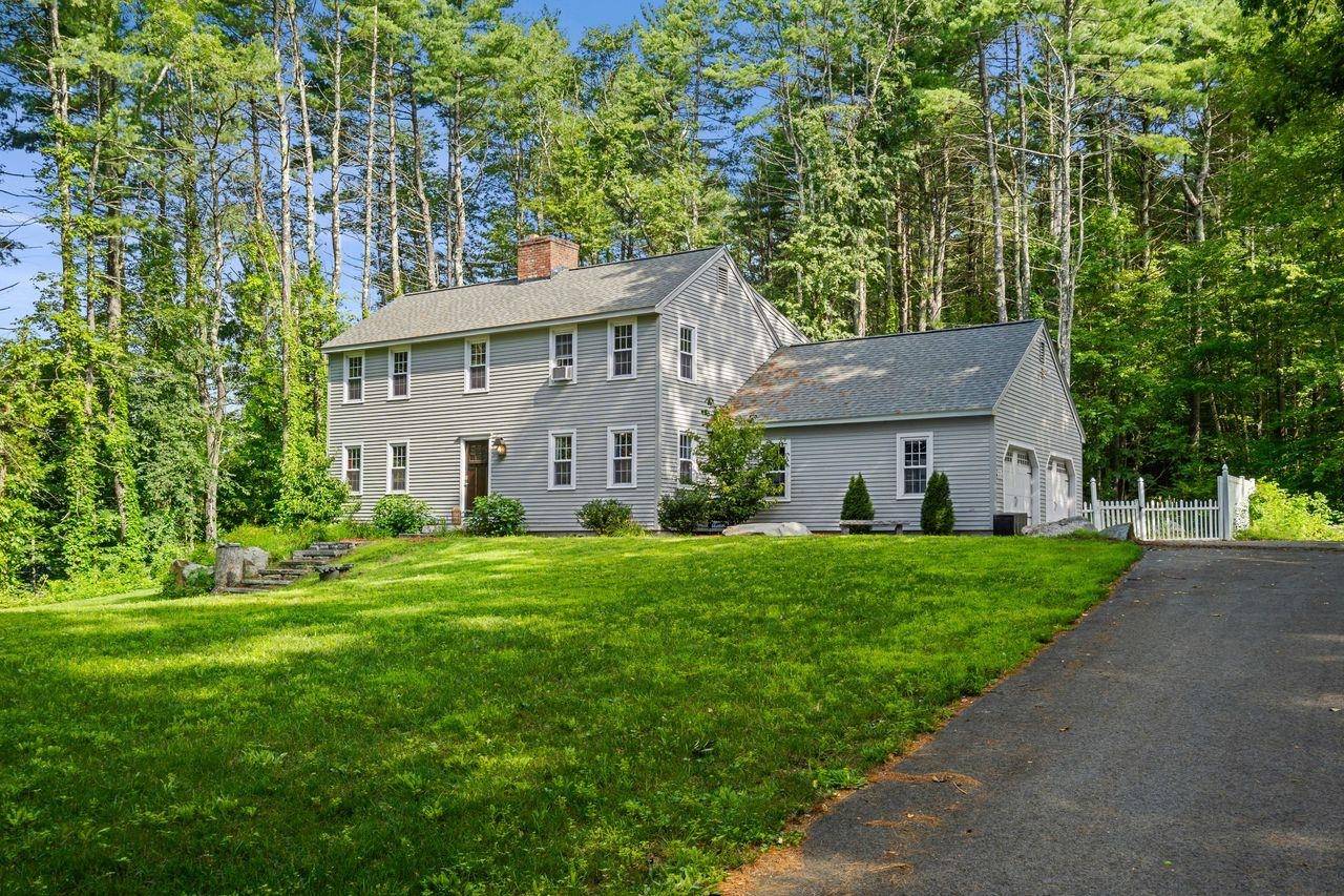 8 Jones RD, Amherst, NH 03031