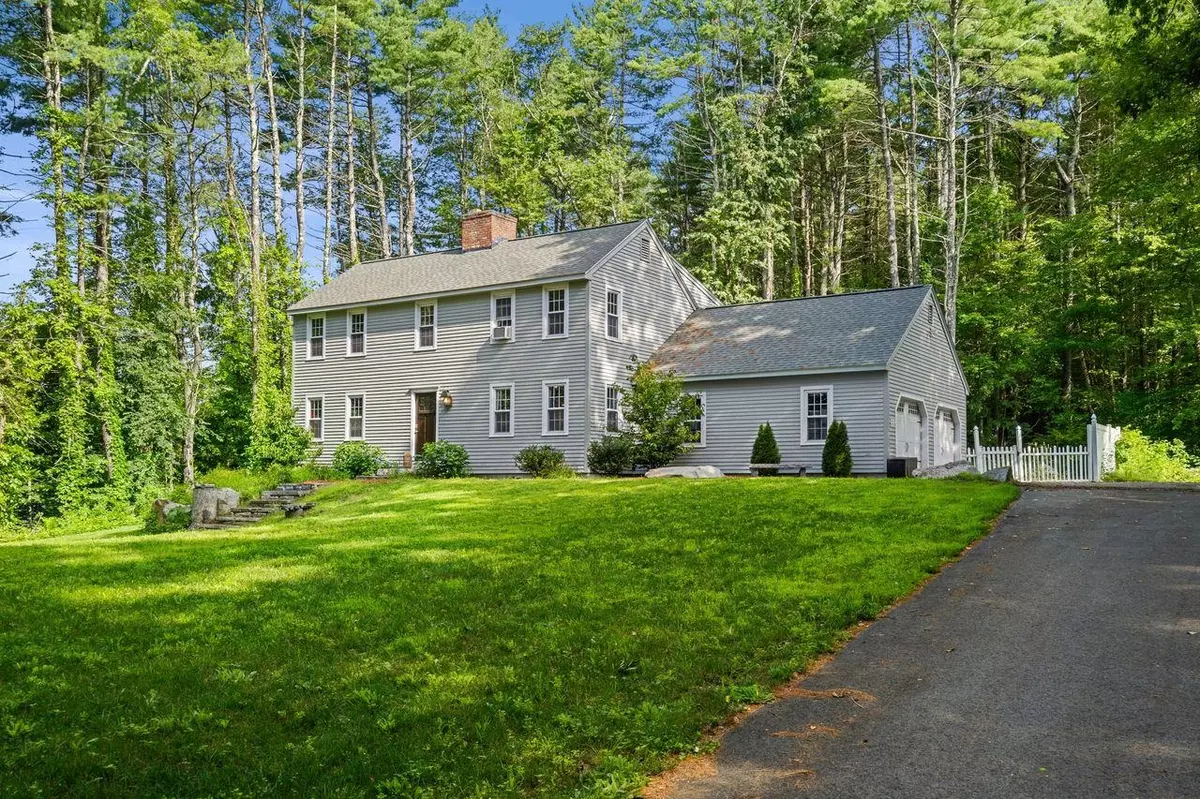 Amherst, NH 03031,8 Jones RD