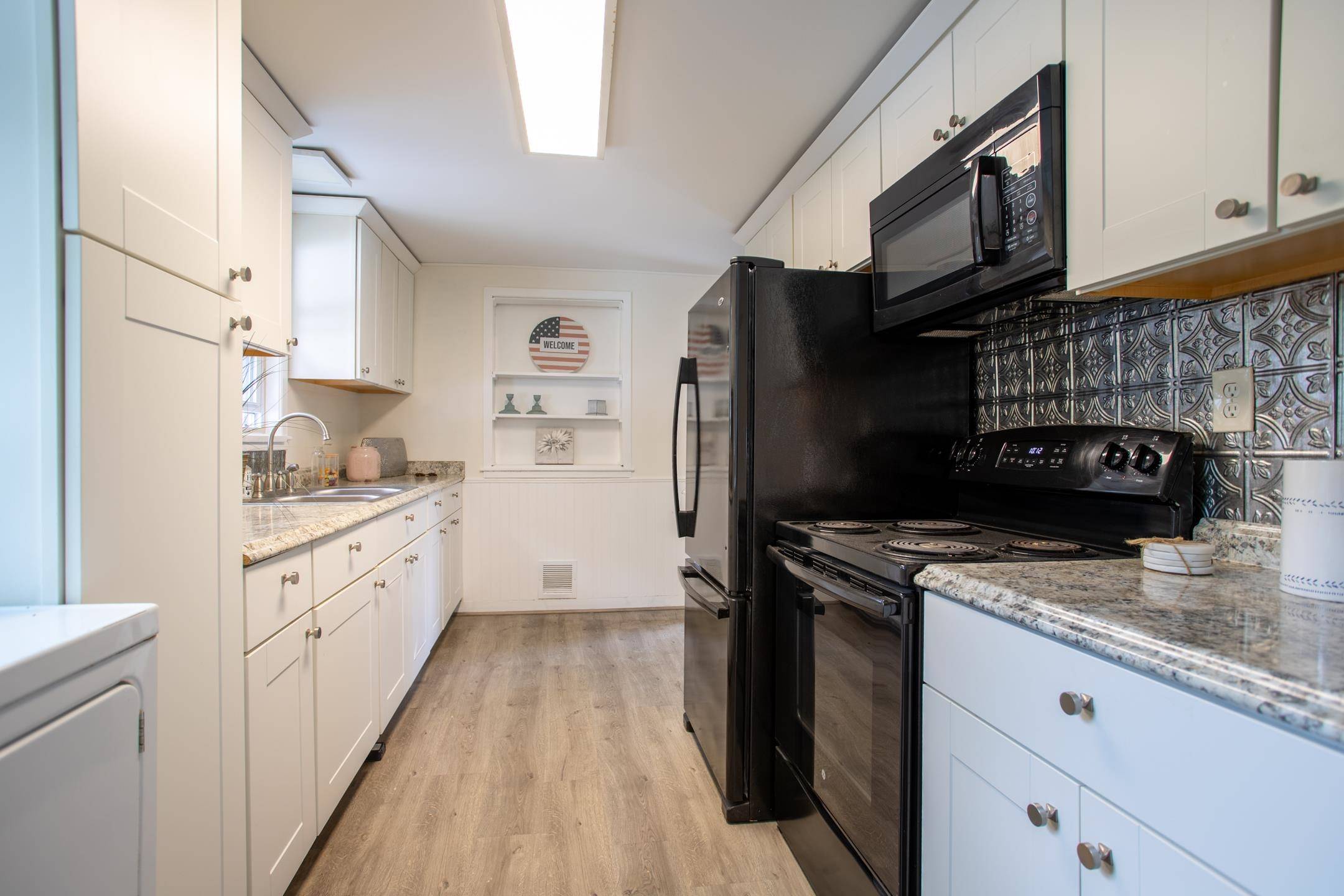 Portsmouth, NH 03801,7 Hall CT