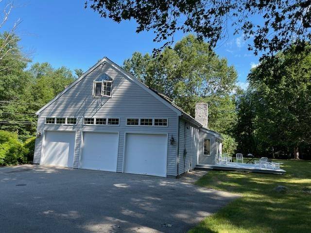Hampstead, NH 03841,111 Buttrick RD