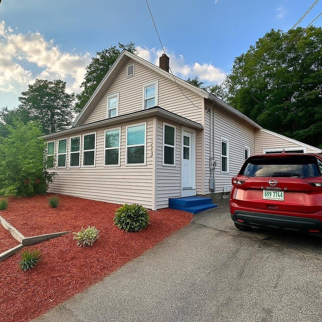 53 Center ST, Goffstown, NH 03045