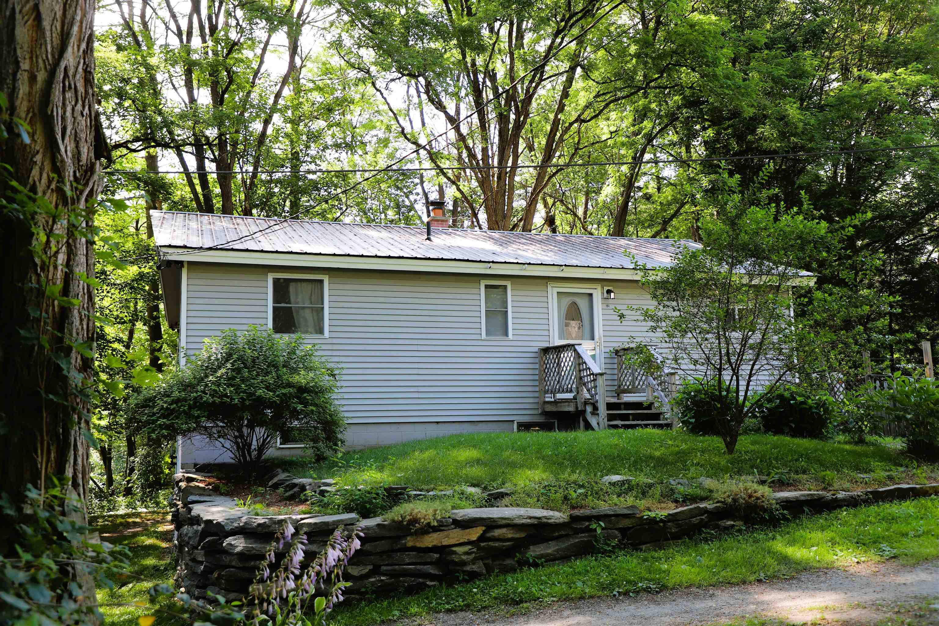 32 Sugar Maple DR, Dummerston, VT 05346