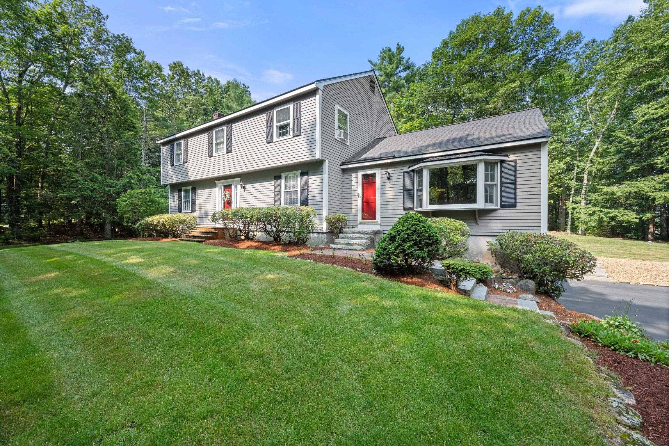 Amherst, NH 03031,24 Holly Hill DR