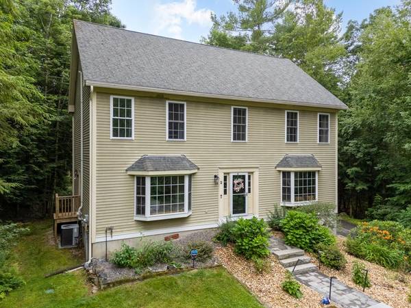 2 Ellison LN, Durham, NH 03824