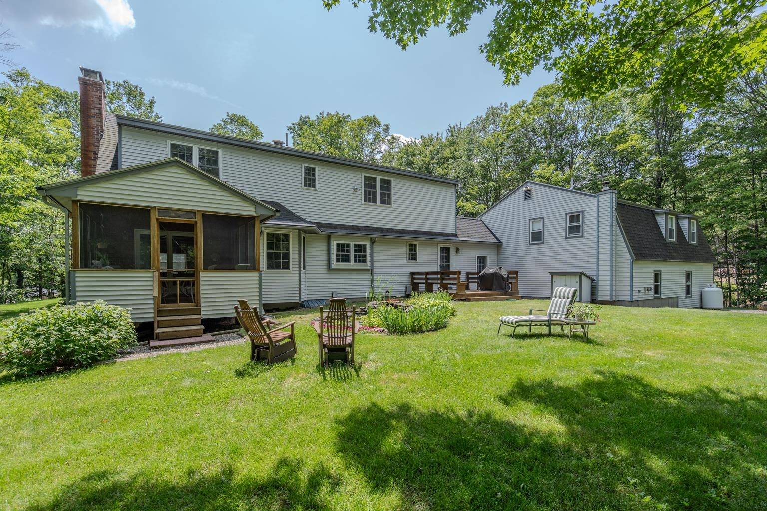 Deerfield, NH 03037,25 Meeting House Hill RD
