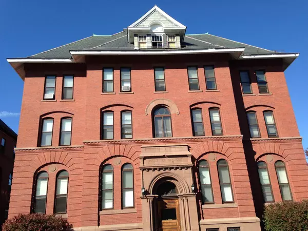 Manchester, NH 03102,124 Orange ST #101