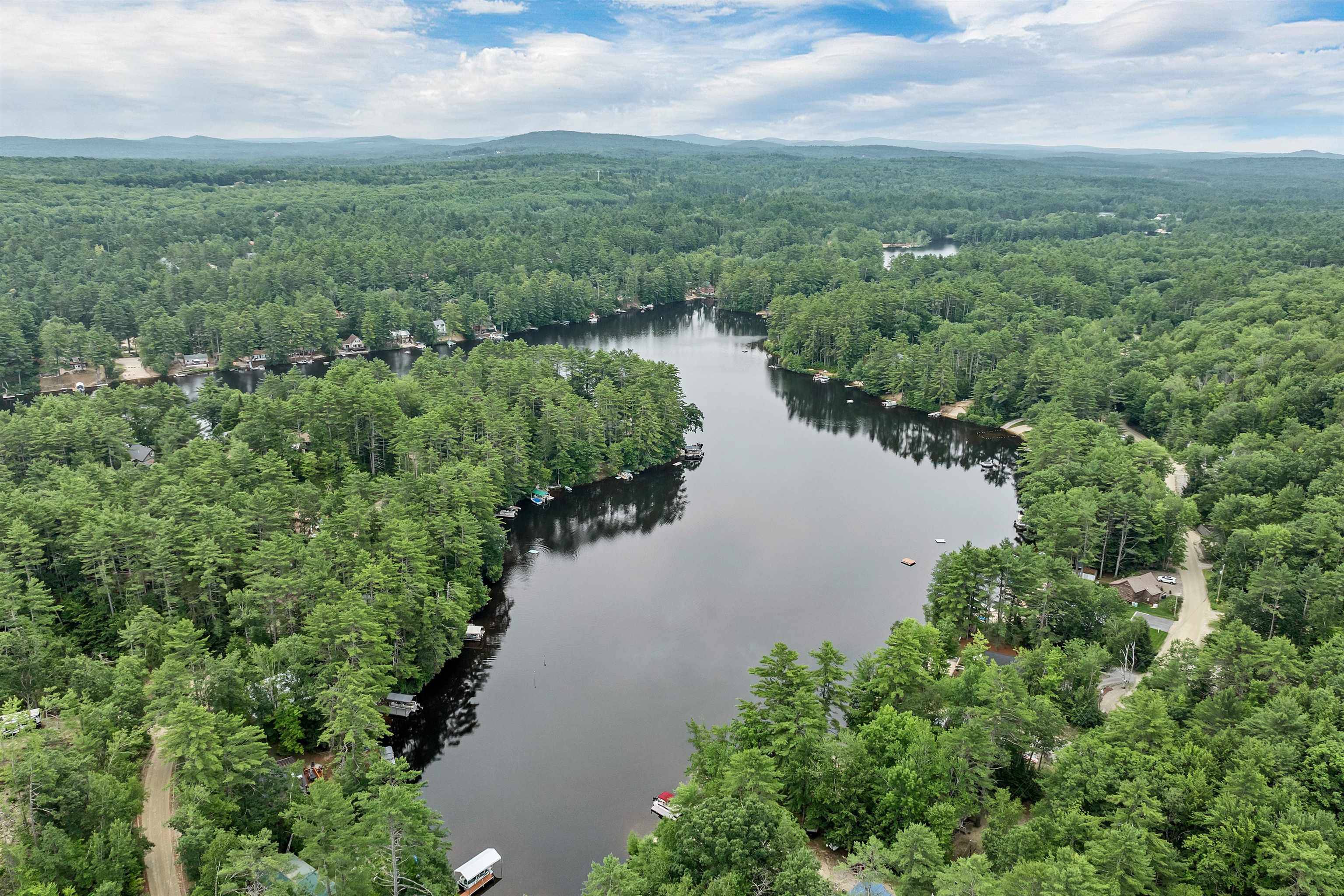 Wakefield, NH 03830,436 North Desmond DR