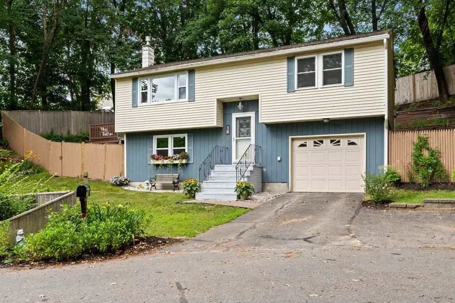 24 Comeau ST, Manchester, NH 03102