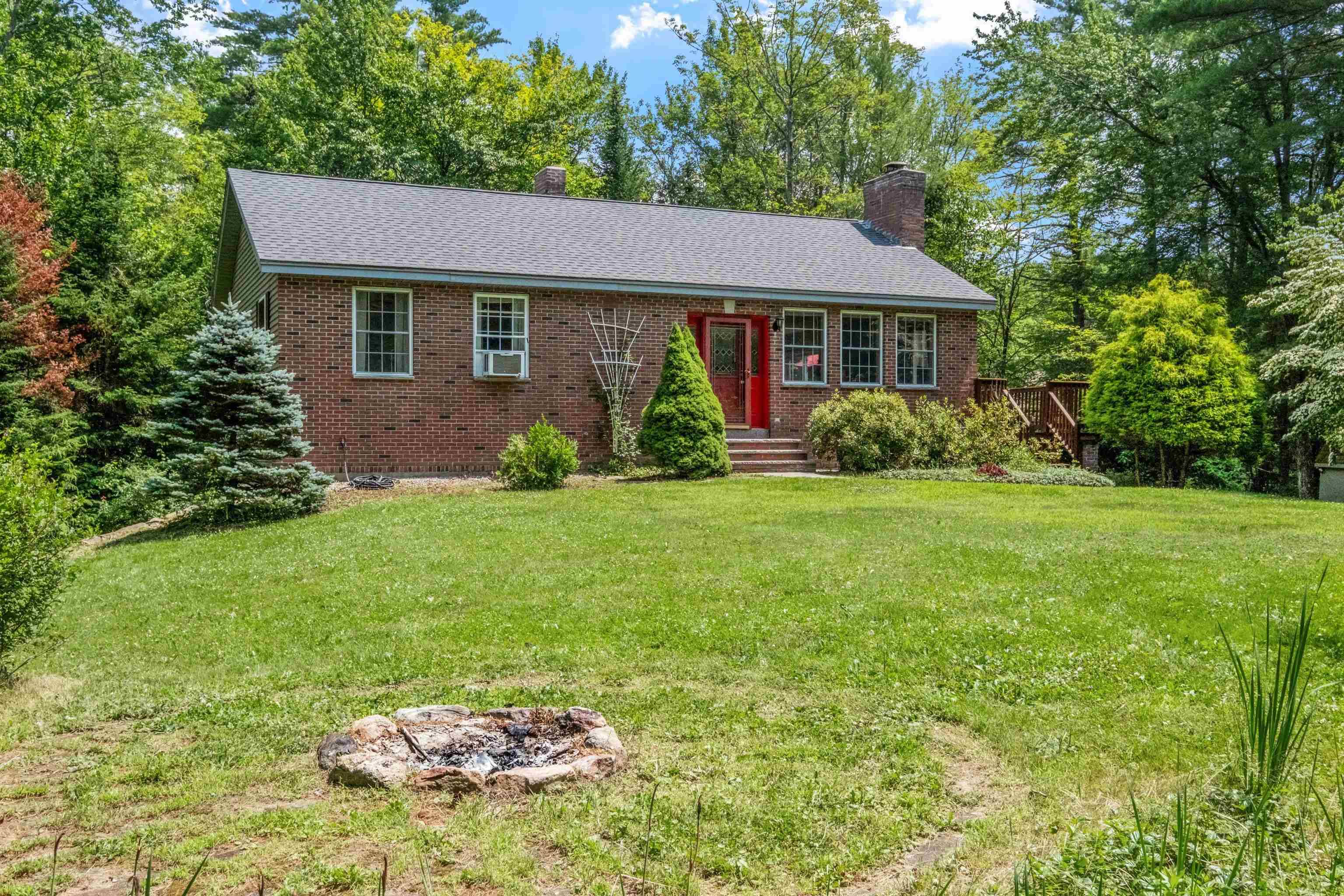 461 Berry RD, New Durham, NH 03855