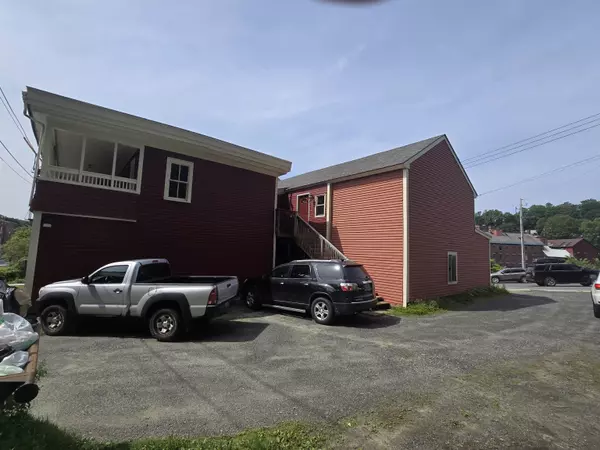 Springfield, VT 05156,2 Valley ST