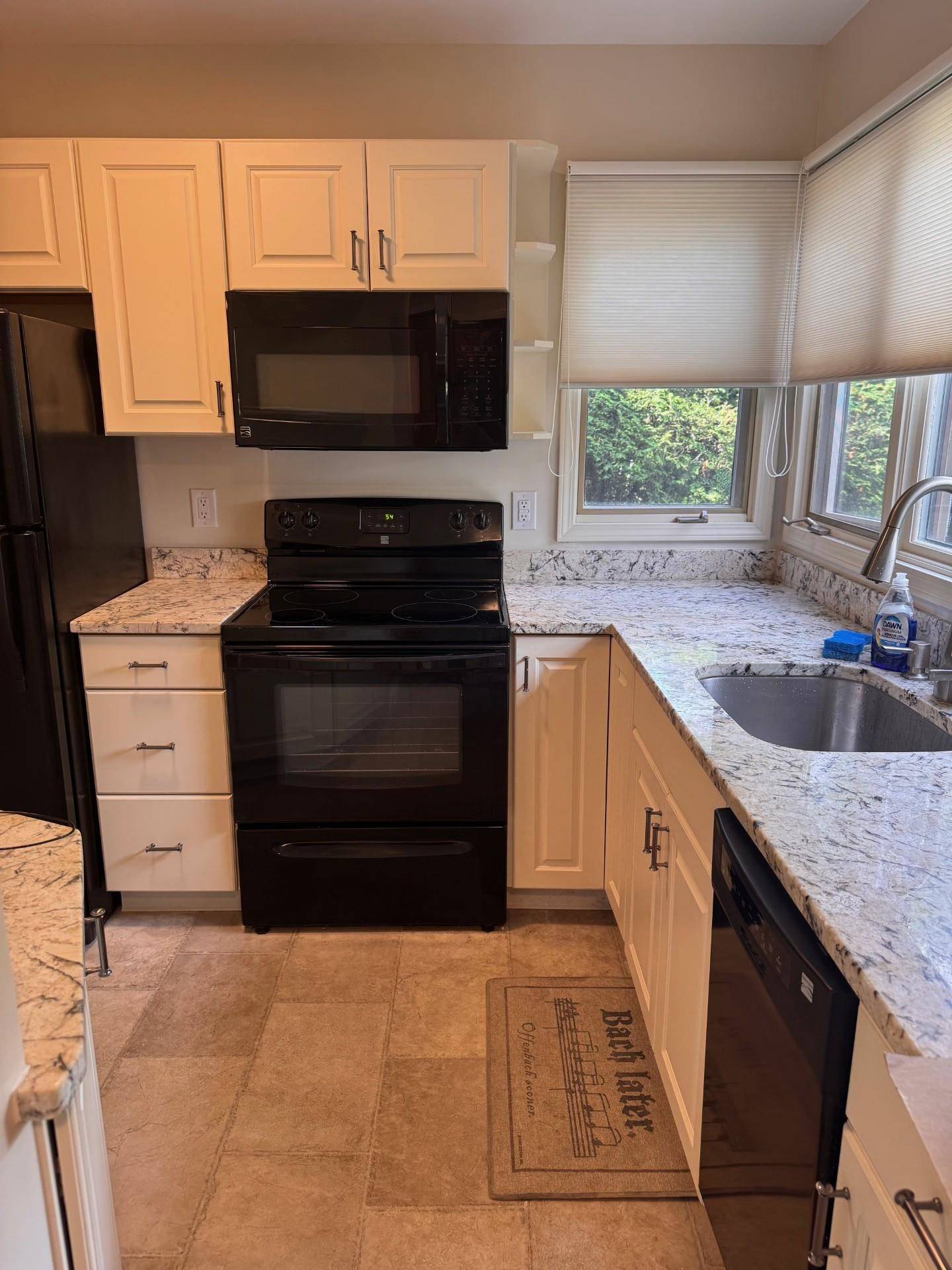 Essex, VT 05452,17 Wrisley CT