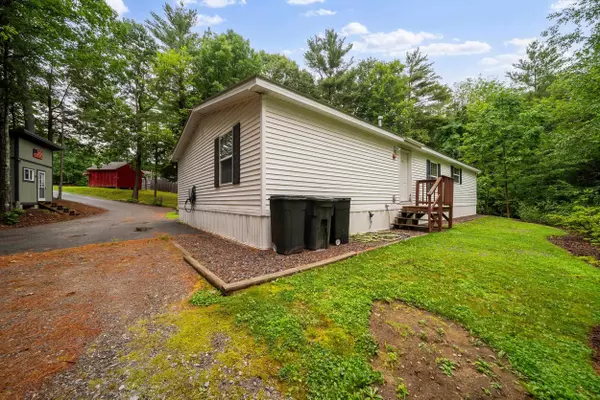 Weare, NH 03281,44 Hoit Mill RD