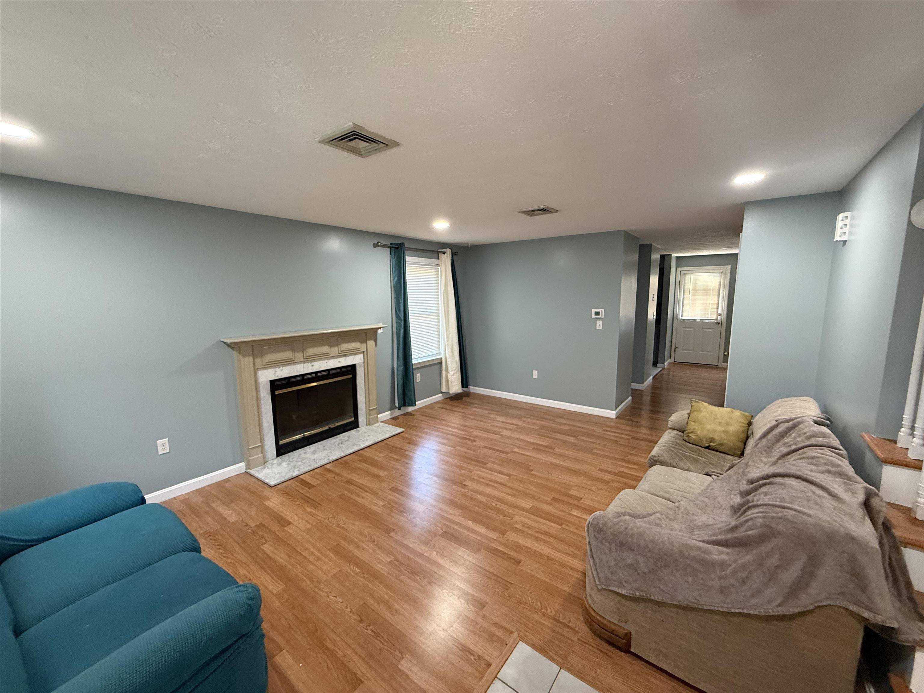 Nashua, NH 03062-5901,30 Cadogan WAY