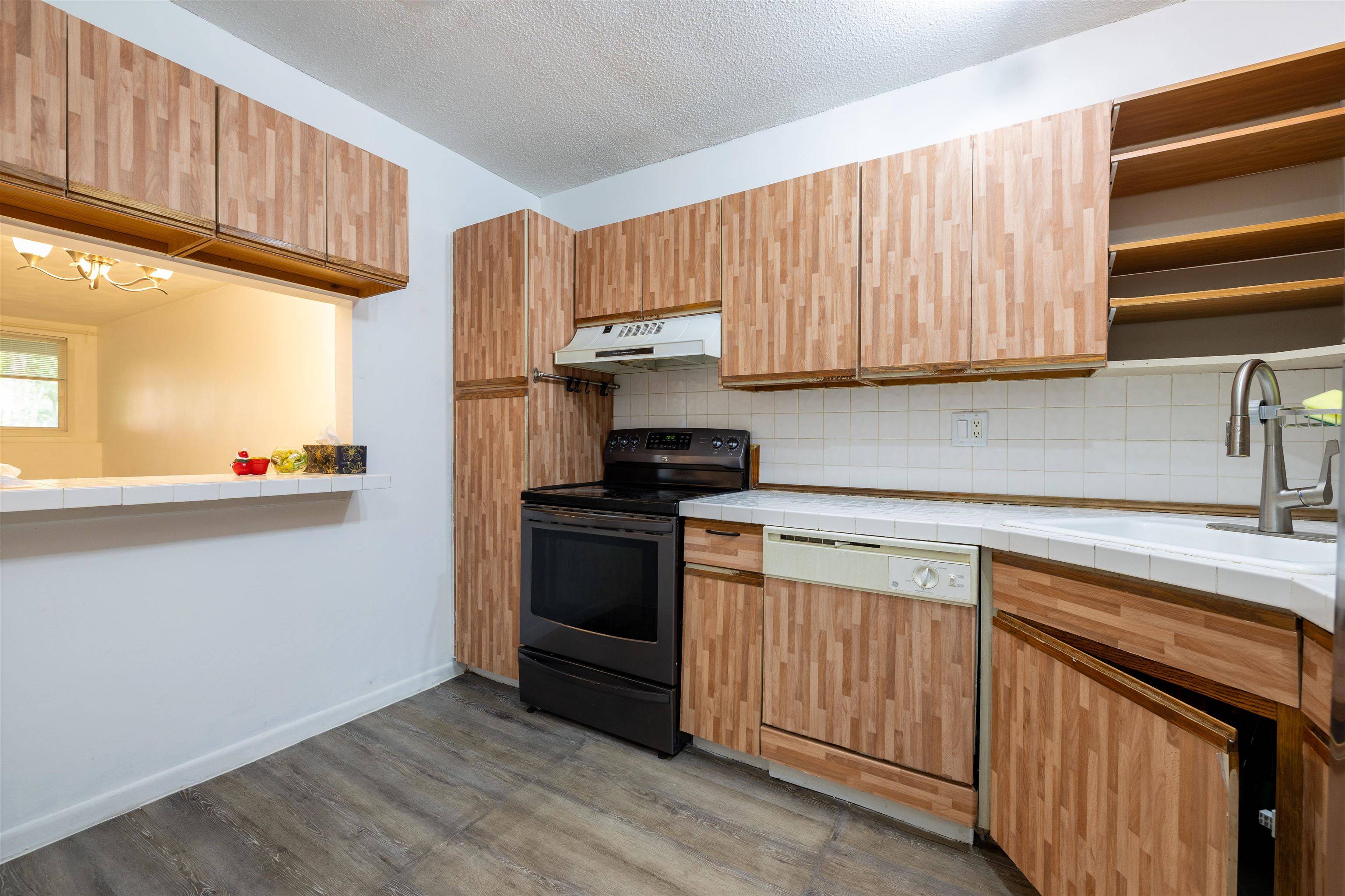 117 Cluff Crossing RD #9, Salem, NH 03079