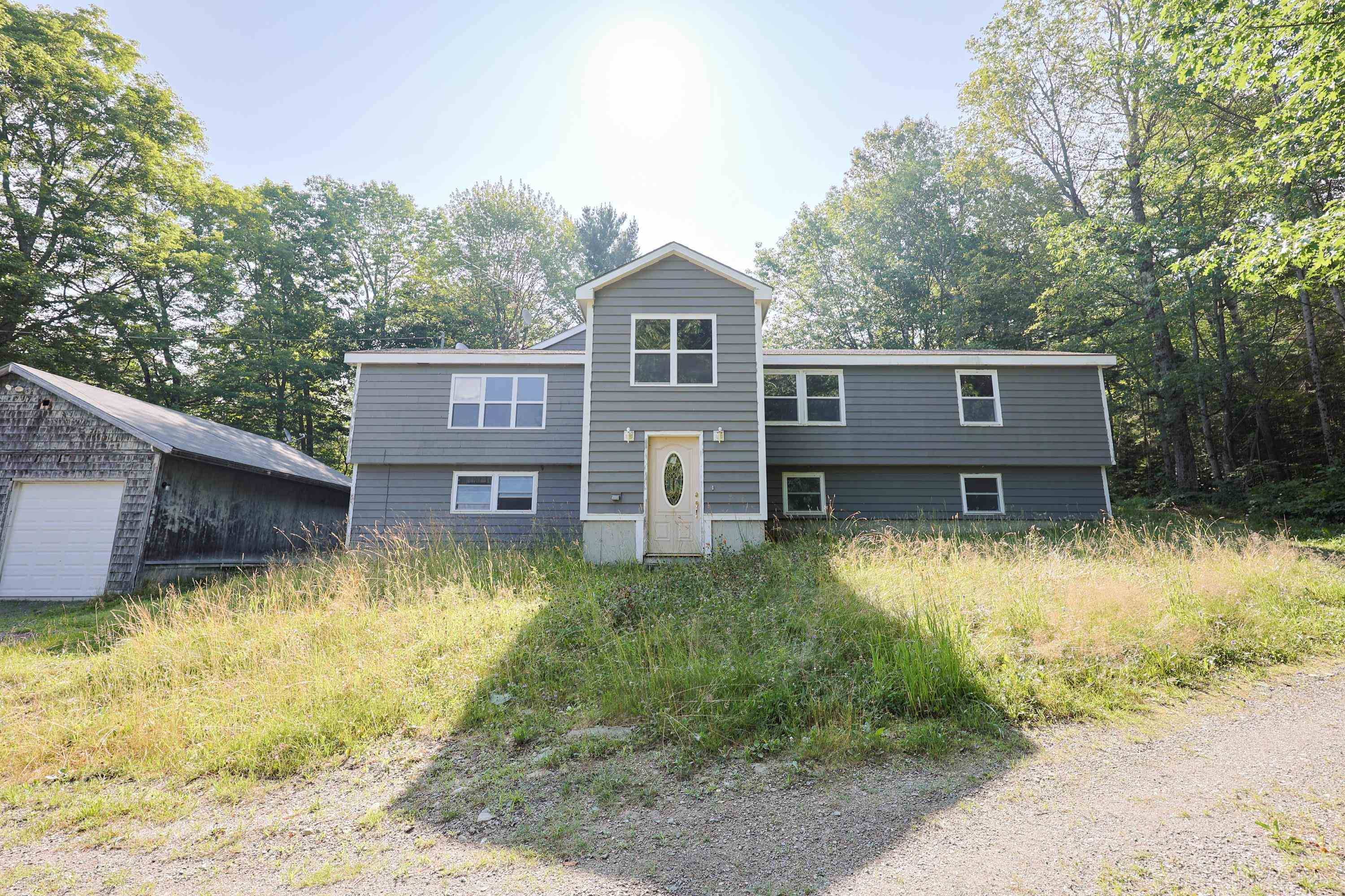 135 Howe Hill RD, Benton, NH 03785