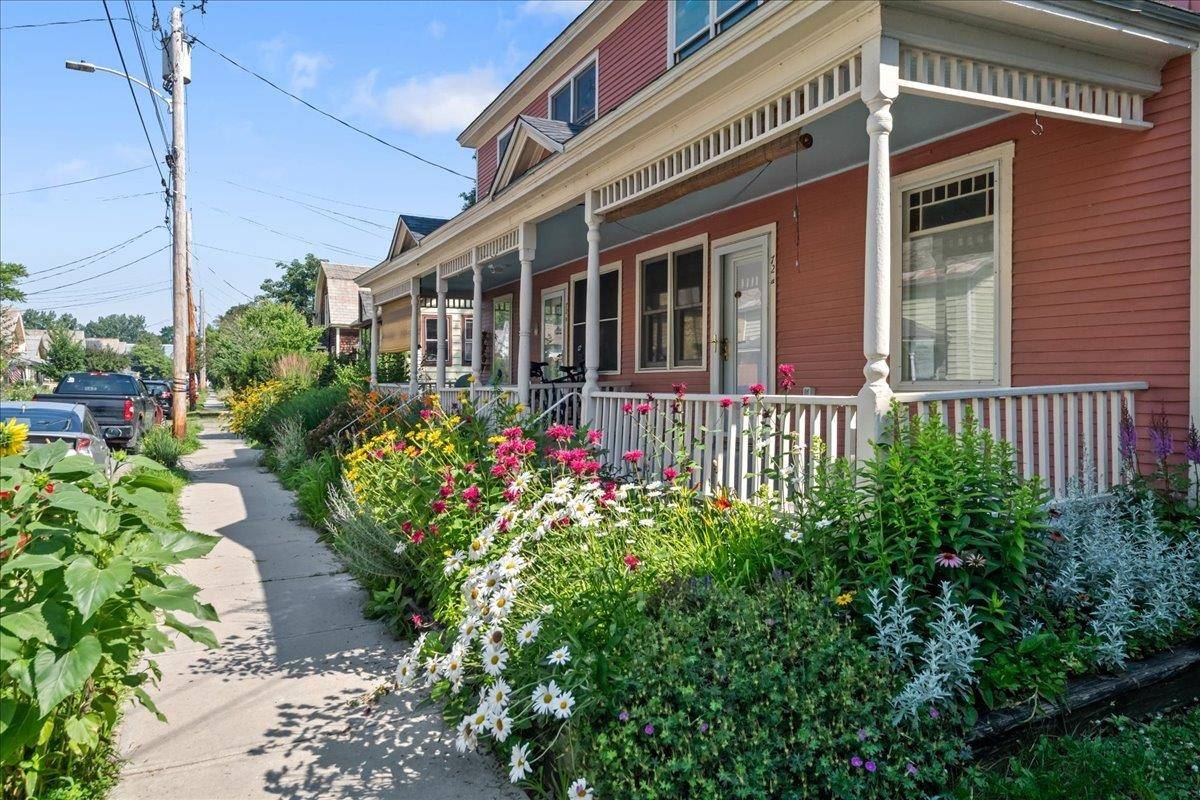 72 Lakeview TER #Unit D, Burlington, VT 05401