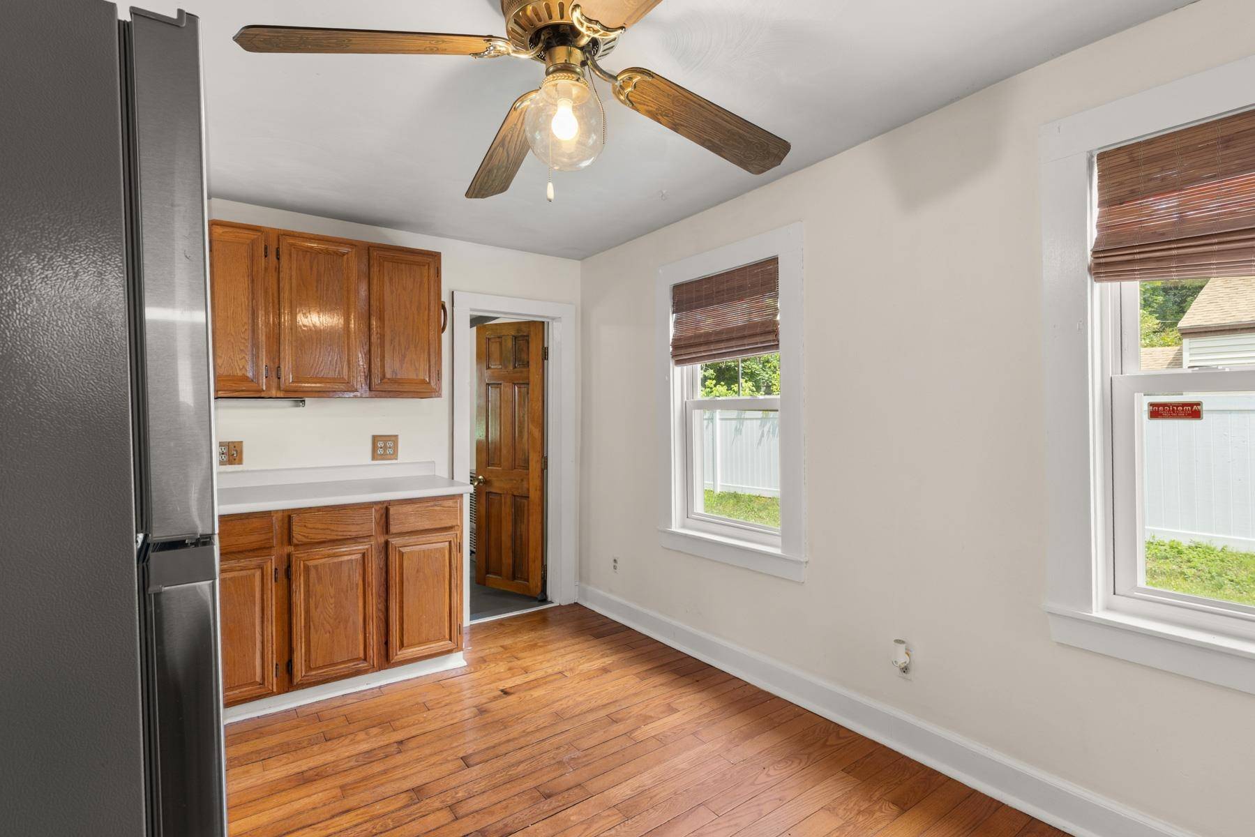 Rochester, NH 03867,23 Pine ST