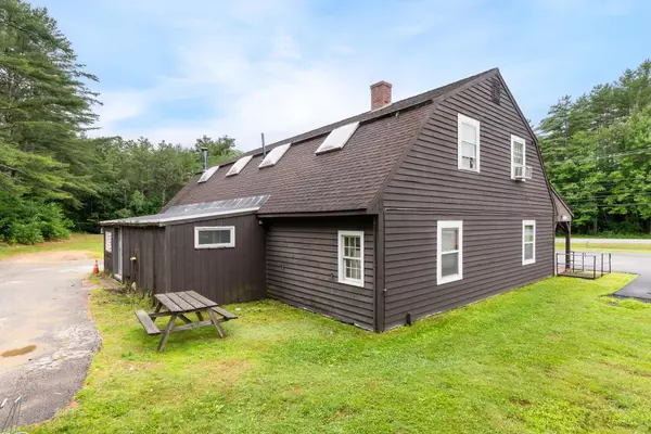Belmont, NH 03220,687 Laconia RD