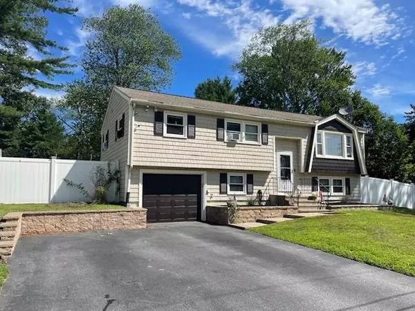 Salem, NH 03079,17 Dyer AVE