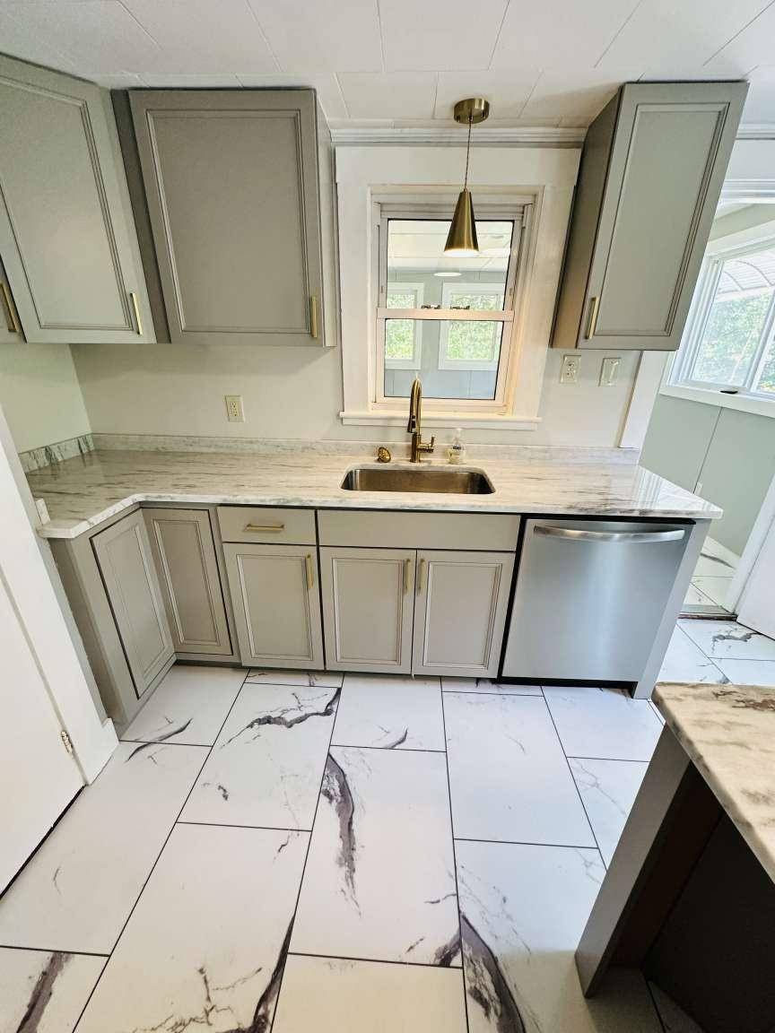 Raymond, NH 03077,16 Old Fremont RD