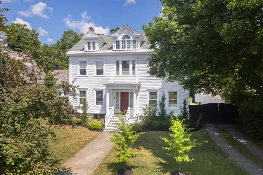 68 Church ST, Poultney, VT 05764