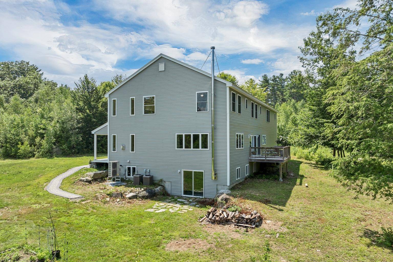 Brookfield, NH 03873,76 Curries WAY