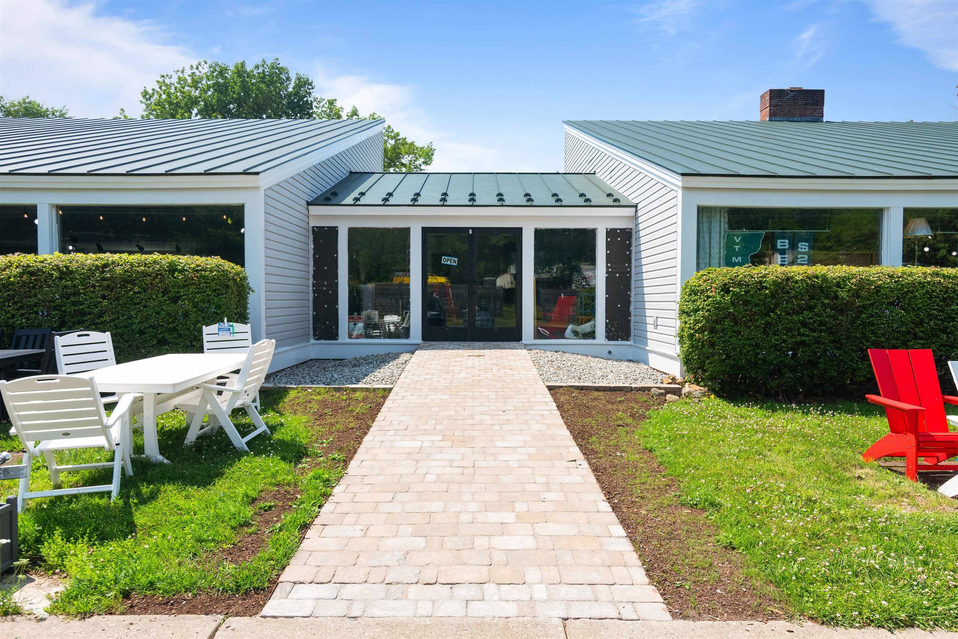 Shelburne, VT 05482,2800 Shelburne RD