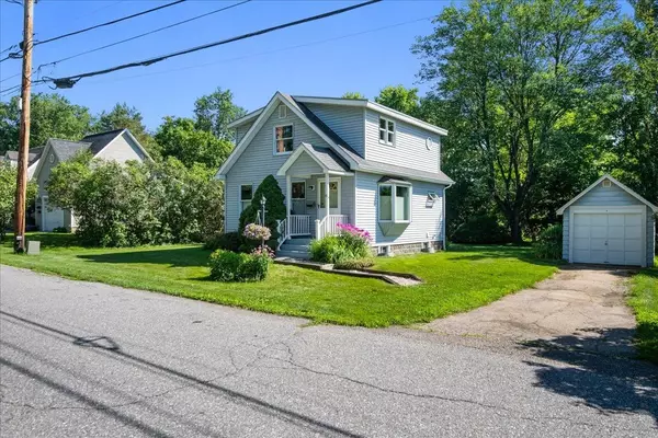 8 Cherry ST, Essex Junction, VT 05452