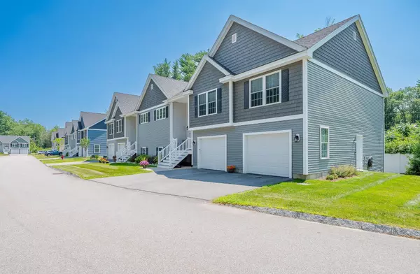 Exeter, NH 03833,17 Cypress CIR