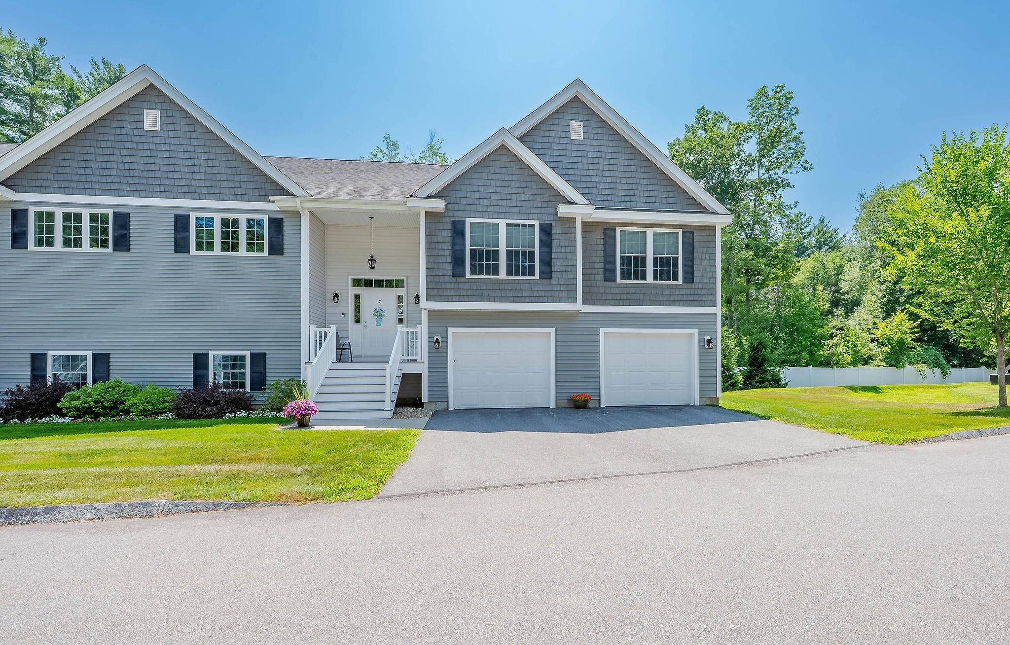 17 Cypress CIR, Exeter, NH 03833