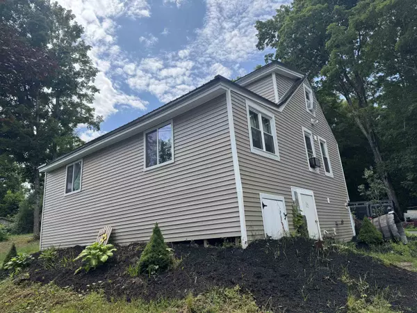 Farmington, NH 03835,35 Union ST