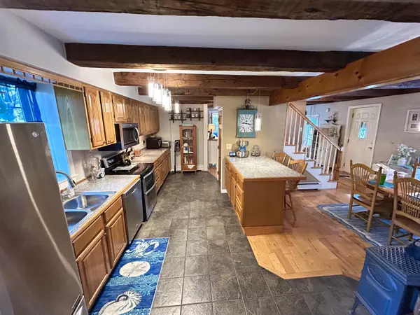 Alton, NH 03809,599 Stockbridge RD