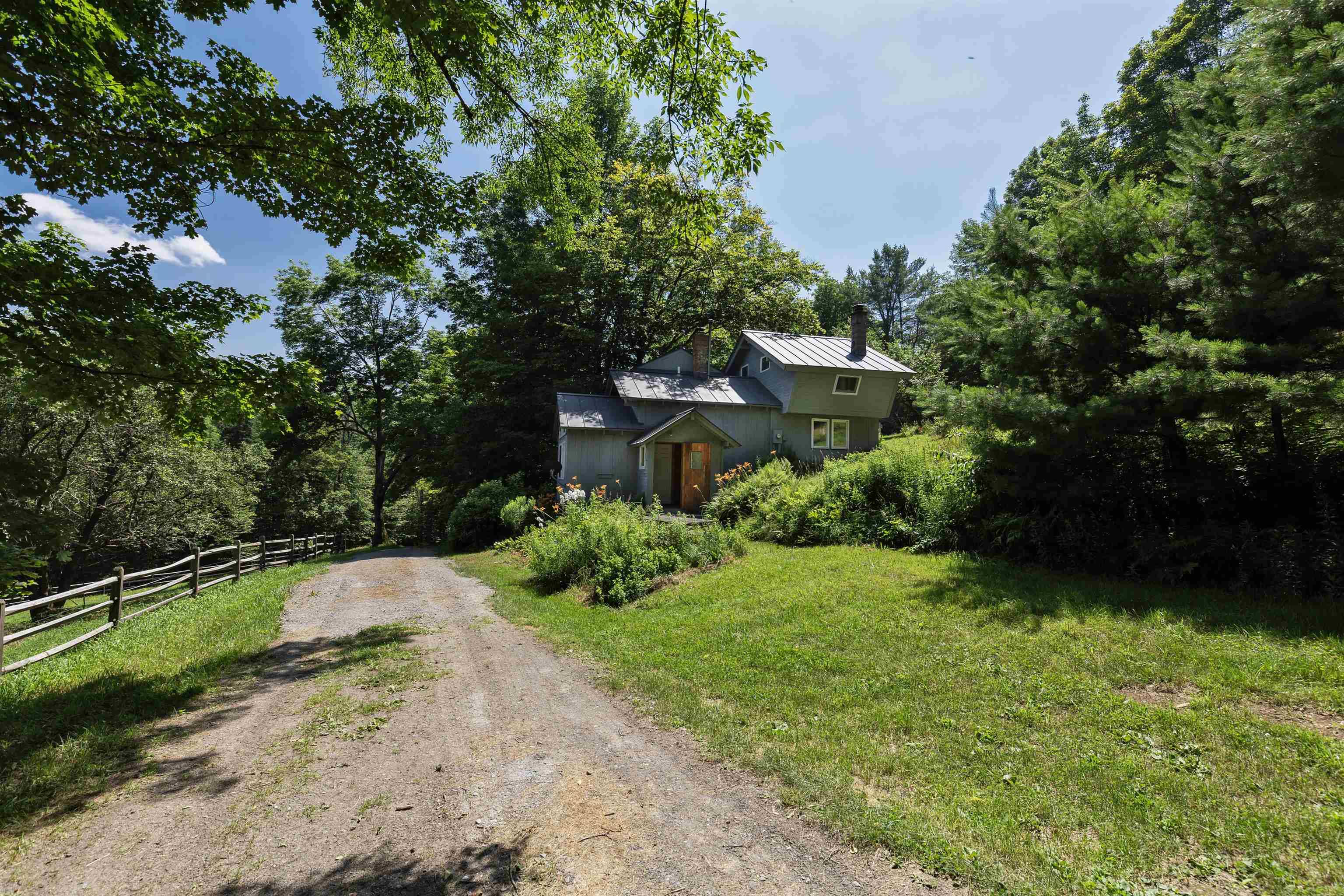 175 Old City Falls RD, Strafford, VT 05072