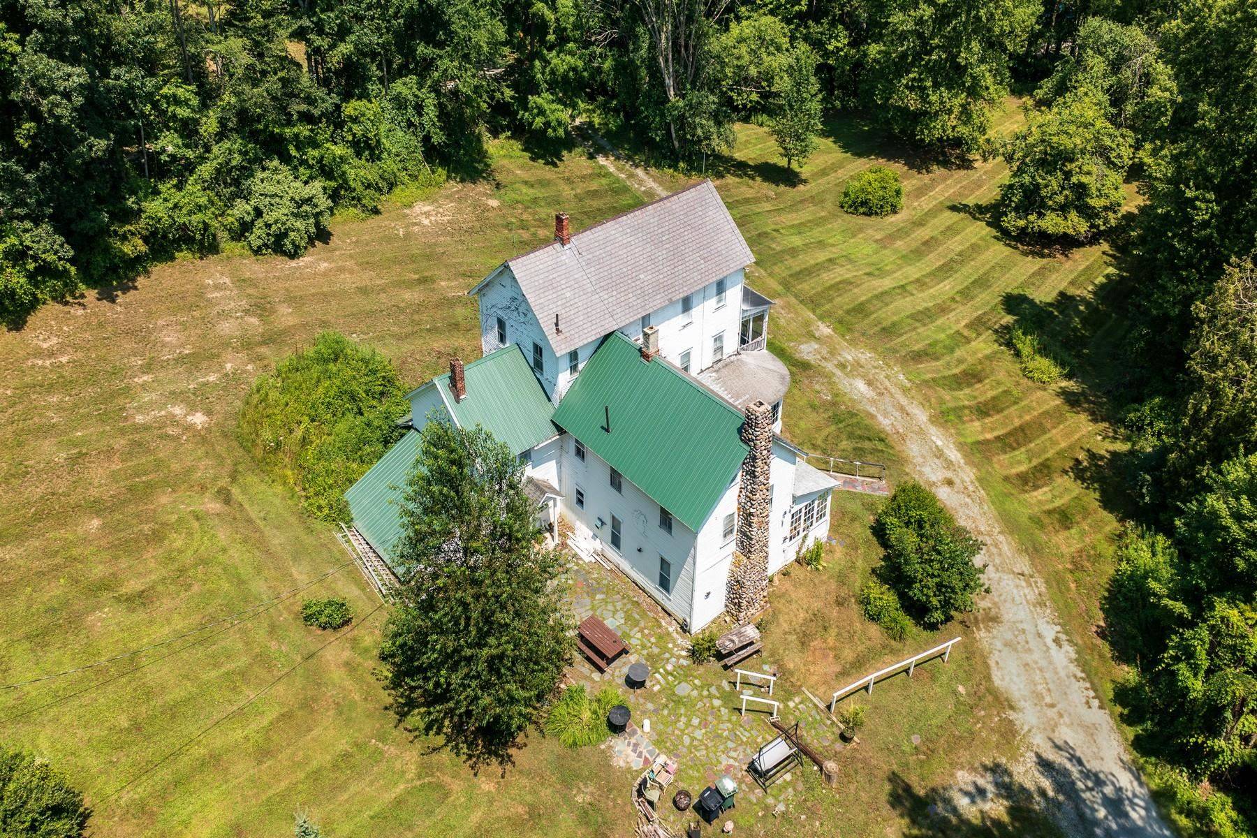 99 Spooner PT, Castleton, VT 05735