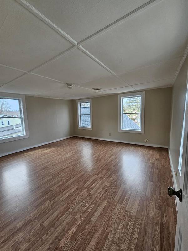 97 Franklin ST #A, Franklin, NH 03235