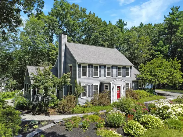 Derry, NH 03038,11 Montgomery Farm RD