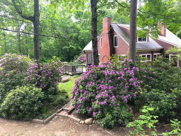 Conway, NH 03860,44 Neighbors ROW