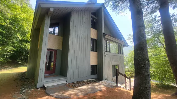 Lincoln, NH 03251,23 Birch RD #2 Upper