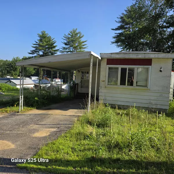 9 Sargent PL, Gilford, NH 03249
