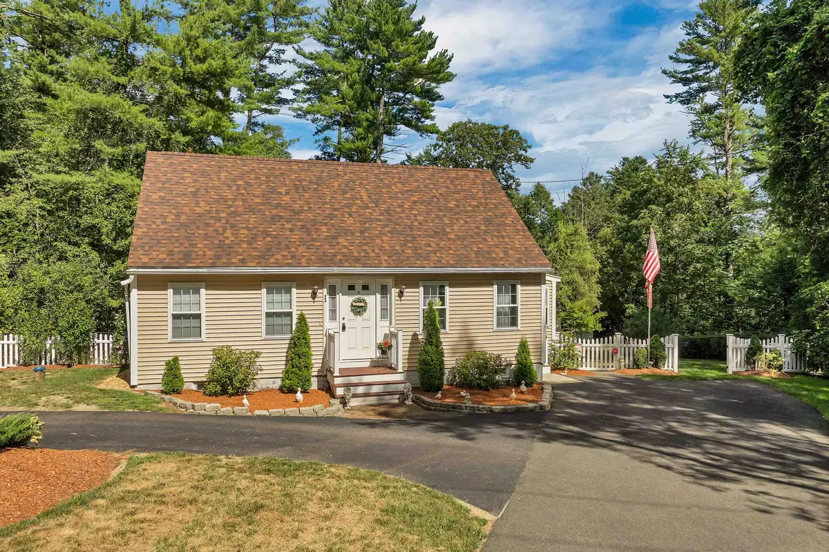 Pelham, NH 03076,278 Windham RD