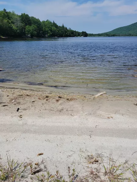 63 Bradley RD, Averill, VT 05901