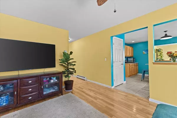 South Burlington, VT 05403,11 Cabot CT