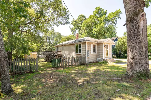 Dover, NH 03820,52 Glenwood AVE