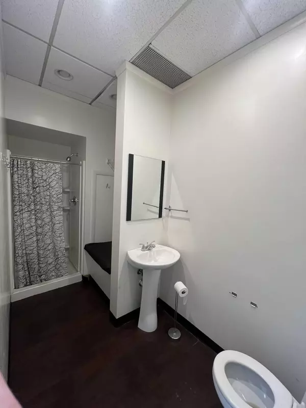 Portsmouth, NH 03801,10 Vaughan Mall ST #203A